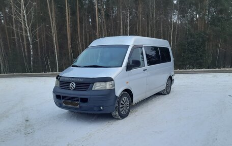 Volkswagen Transporter T5 рестайлинг, 2006 год, 1 350 000 рублей, 3 фотография