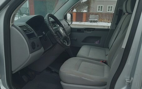 Volkswagen Transporter T5 рестайлинг, 2006 год, 1 350 000 рублей, 12 фотография