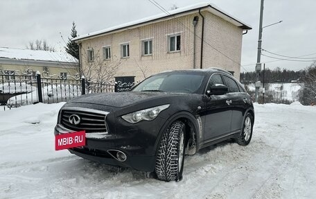 Infiniti QX70, 2014 год, 2 350 000 рублей, 3 фотография