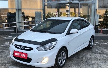 Hyundai Solaris II рестайлинг, 2012 год, 897 000 рублей, 1 фотография