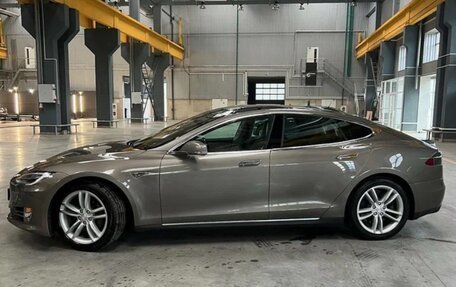 Tesla Model S I, 2015 год, 2 750 000 рублей, 15 фотография