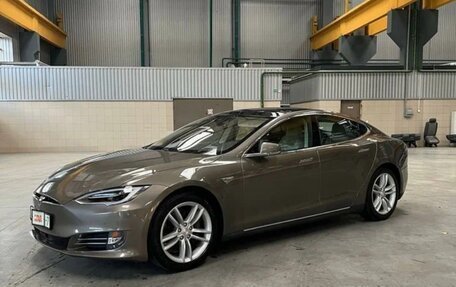 Tesla Model S I, 2015 год, 2 750 000 рублей, 13 фотография