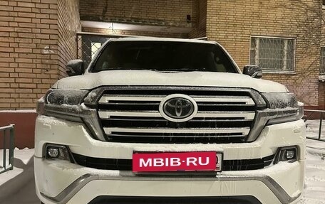 Toyota Land Cruiser 200, 2016 год, 5 850 000 рублей, 3 фотография