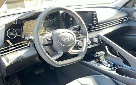 Hyundai Elantra, 2023 год, 2 350 000 рублей, 5 фотография