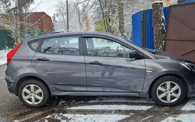 Hyundai Solaris II рестайлинг, 2013 год, 1 050 000 рублей, 1 фотография