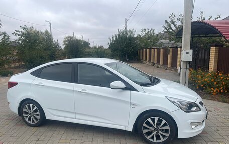 Hyundai Solaris II рестайлинг, 2016 год, 1 150 000 рублей, 4 фотография