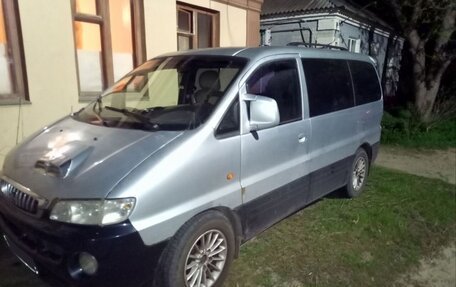 Hyundai H-1 II рестайлинг, 2002 год, 385 000 рублей, 3 фотография