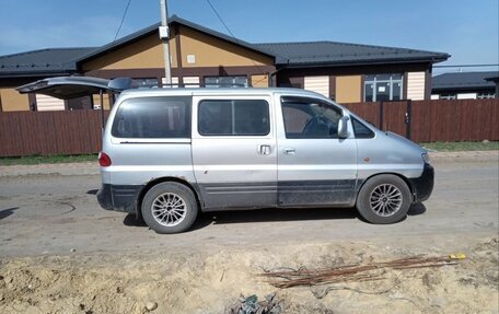 Hyundai H-1 II рестайлинг, 2002 год, 385 000 рублей, 9 фотография