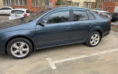 Volkswagen Jetta VI, 2007 год, 800 000 рублей, 6 фотография