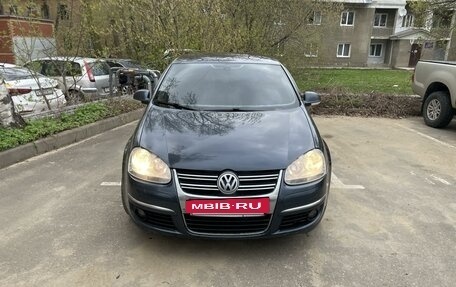 Volkswagen Jetta VI, 2007 год, 800 000 рублей, 2 фотография