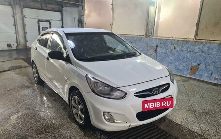 Hyundai Solaris II рестайлинг, 2013 год, 600 000 рублей, 3 фотография