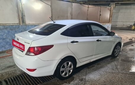 Hyundai Solaris II рестайлинг, 2013 год, 600 000 рублей, 4 фотография