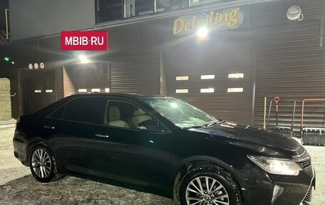 Toyota Camry, 2017 год, 3 050 000 рублей, 4 фотография