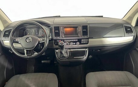 Volkswagen Multivan T6 рестайлинг, 2016 год, 3 300 000 рублей, 7 фотография