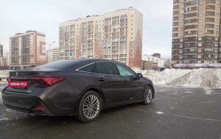 Toyota Avalon, 2019 год, 3 600 000 рублей, 2 фотография