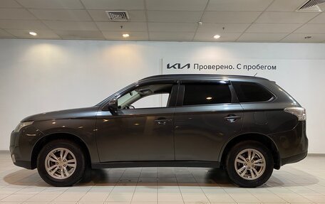 Mitsubishi Outlander III рестайлинг 3, 2013 год, 1 410 000 рублей, 2 фотография