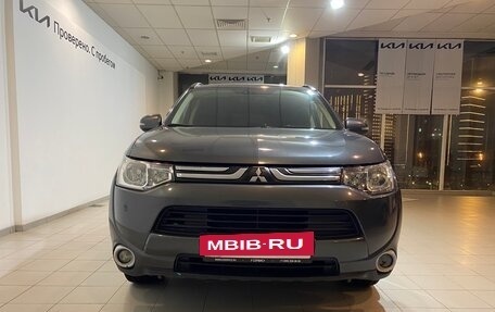 Mitsubishi Outlander III рестайлинг 3, 2013 год, 1 410 000 рублей, 6 фотография