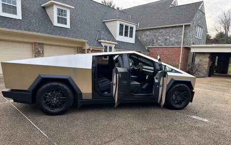 Tesla Cybertruck, 2024 год, 18 617 490 рублей, 5 фотография