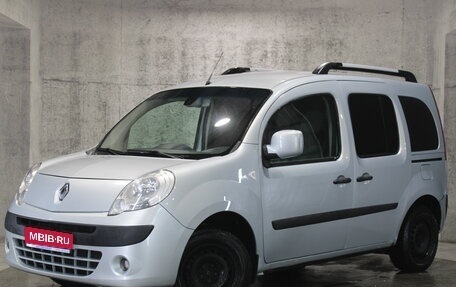 Renault Kangoo II рестайлинг, 2010 год, 747 000 рублей, 1 фотография