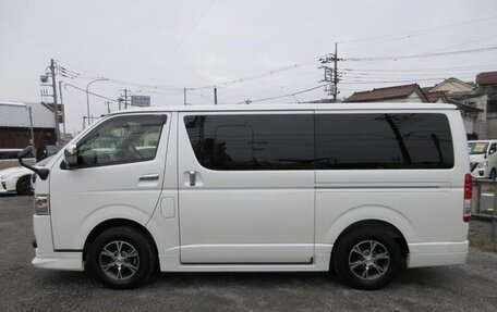 Toyota HiAce H200, 2021 год, 4 610 000 рублей, 3 фотография