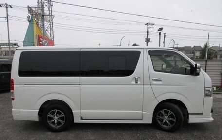 Toyota HiAce H200, 2021 год, 4 610 000 рублей, 4 фотография