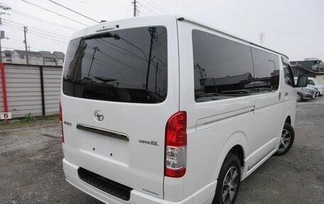 Toyota HiAce H200, 2021 год, 4 610 000 рублей, 5 фотография