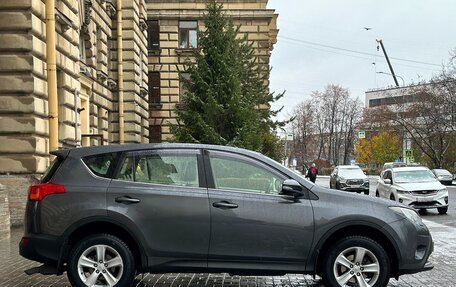 Toyota RAV4, 2013 год, 1 900 000 рублей, 4 фотография