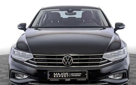 Volkswagen Passat B8 рестайлинг, 2021 год, 3 250 000 рублей, 2 фотография