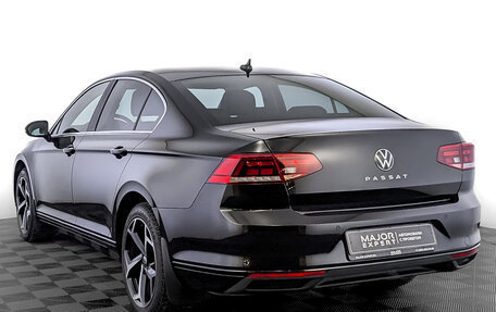 Volkswagen Passat B8 рестайлинг, 2021 год, 3 250 000 рублей, 7 фотография