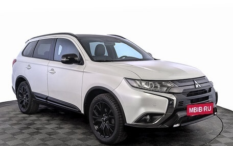 Mitsubishi Outlander III рестайлинг 3, 2022 год, 3 050 000 рублей, 3 фотография