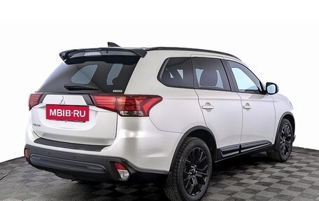 Mitsubishi Outlander III рестайлинг 3, 2022 год, 3 050 000 рублей, 5 фотография