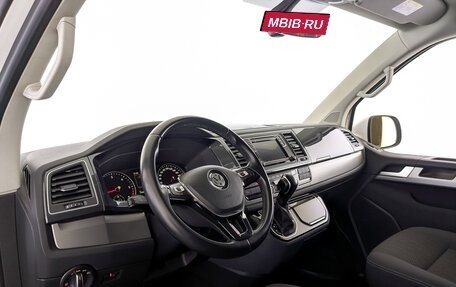 Volkswagen Multivan T6 рестайлинг, 2019 год, 4 750 000 рублей, 16 фотография