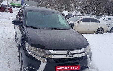 Mitsubishi Outlander III рестайлинг 3, 2018 год, 1 930 000 рублей, 5 фотография