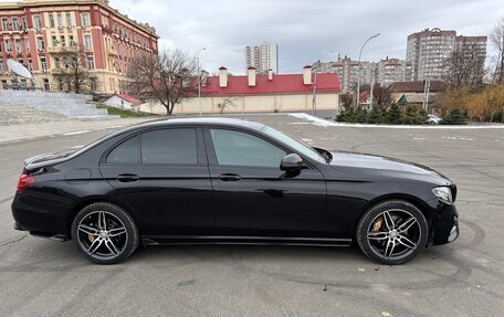 Mercedes-Benz E-Класс, 2019 год, 3 800 000 рублей, 3 фотография