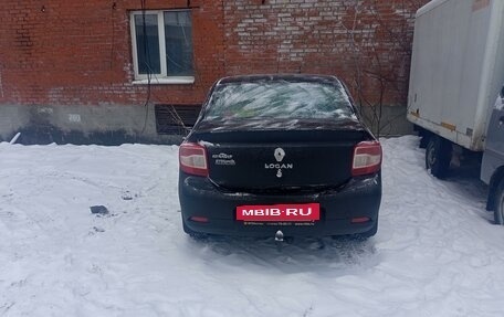 Renault Logan II, 2018 год, 950 000 рублей, 4 фотография