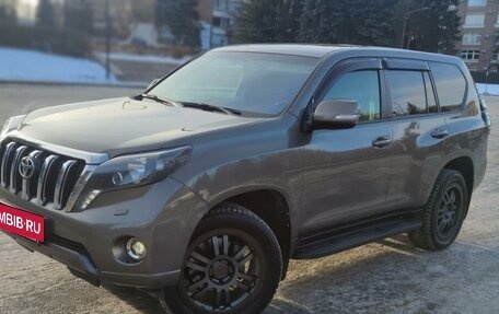 Toyota Land Cruiser Prado 150 рестайлинг 2, 2014 год, 3 650 000 рублей, 7 фотография