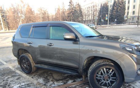 Toyota Land Cruiser Prado 150 рестайлинг 2, 2014 год, 3 650 000 рублей, 11 фотография