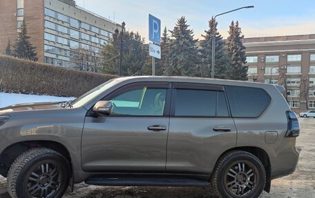 Toyota Land Cruiser Prado 150 рестайлинг 2, 2014 год, 3 650 000 рублей, 15 фотография