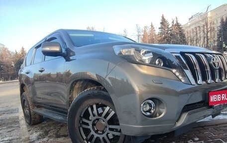 Toyota Land Cruiser Prado 150 рестайлинг 2, 2014 год, 3 650 000 рублей, 13 фотография