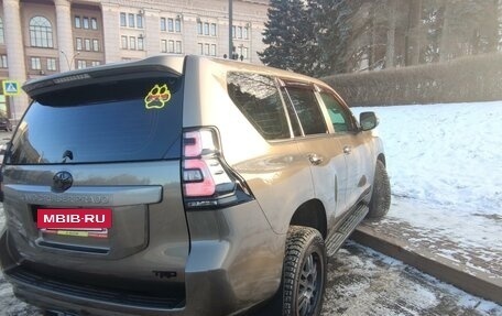 Toyota Land Cruiser Prado 150 рестайлинг 2, 2014 год, 3 650 000 рублей, 14 фотография