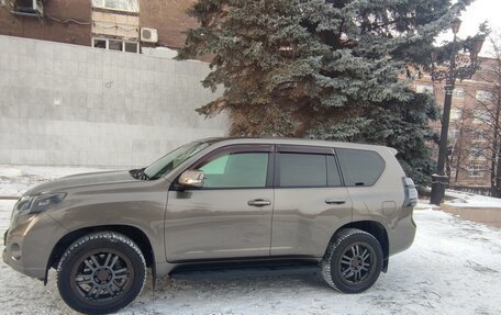 Toyota Land Cruiser Prado 150 рестайлинг 2, 2014 год, 3 650 000 рублей, 30 фотография