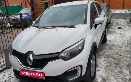 Renault Kaptur I рестайлинг, 2018 год, 1 230 000 рублей, 24 фотография