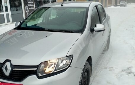 Renault Logan II, 2014 год, 850 000 рублей, 21 фотография