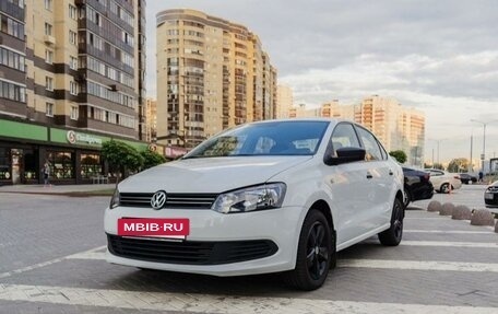 Volkswagen Polo VI (EU Market), 2013 год, 1 070 000 рублей, 2 фотография