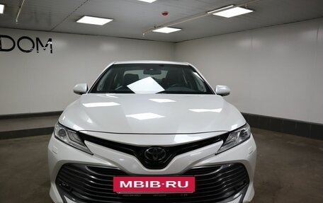 Toyota Camry, 2019 год, 2 627 000 рублей, 3 фотография