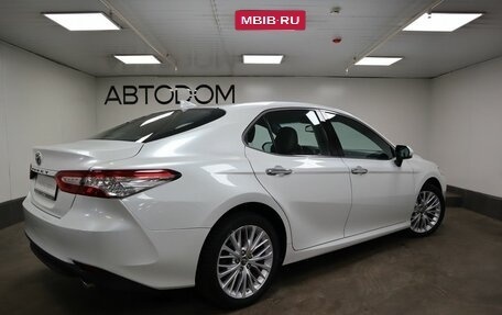 Toyota Camry, 2019 год, 2 627 000 рублей, 2 фотография