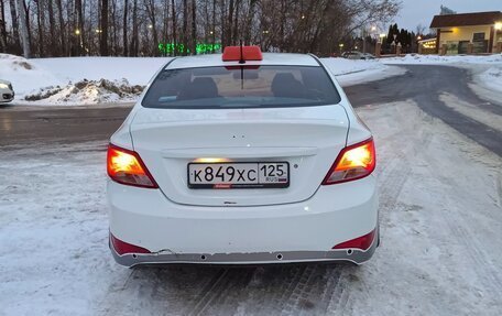 Hyundai Solaris II рестайлинг, 2015 год, 470 000 рублей, 1 фотография