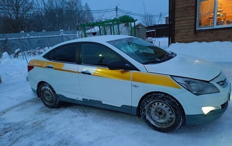 Hyundai Solaris II рестайлинг, 2015 год, 470 000 рублей, 5 фотография