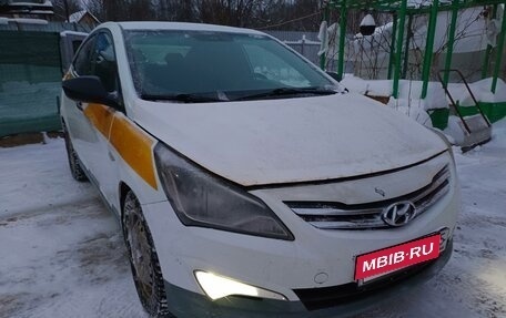 Hyundai Solaris II рестайлинг, 2015 год, 470 000 рублей, 2 фотография