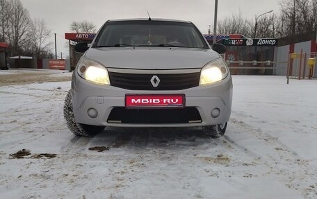 Renault Sandero I, 2013 год, 675 000 рублей, 1 фотография